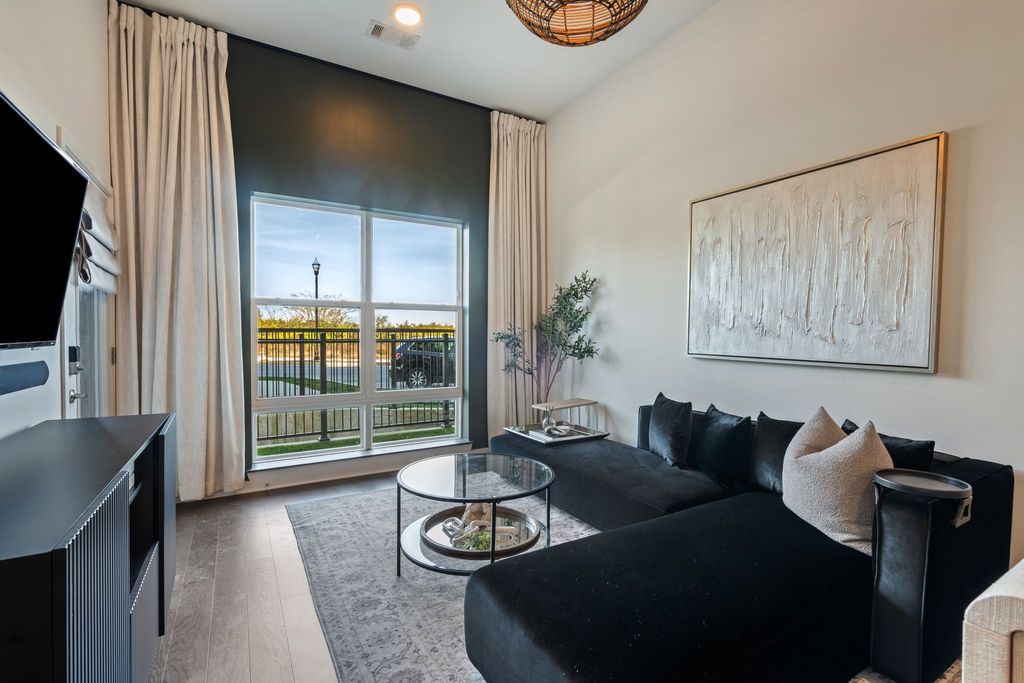 1677 54th Ave N Apt 101, Nashville, TN 37209