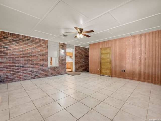 4246 ROARK DR, San Antonio, TX 78219