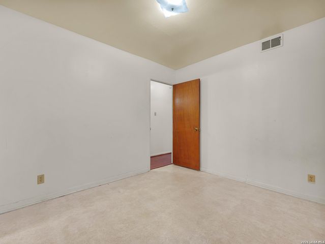 4246 ROARK DR, San Antonio, TX 78219