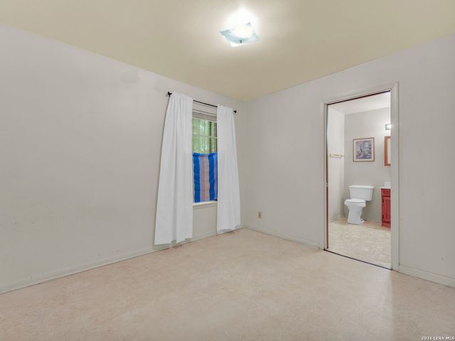 4246 ROARK DR, San Antonio, TX 78219