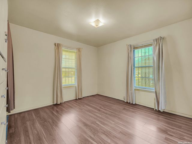 4246 ROARK DR, San Antonio, TX 78219
