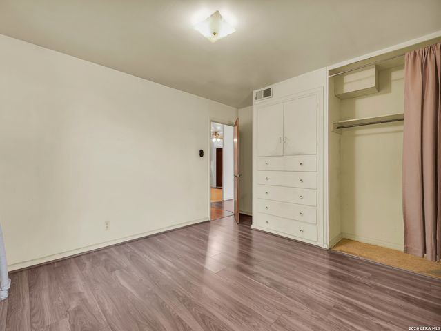 4246 ROARK DR, San Antonio, TX 78219
