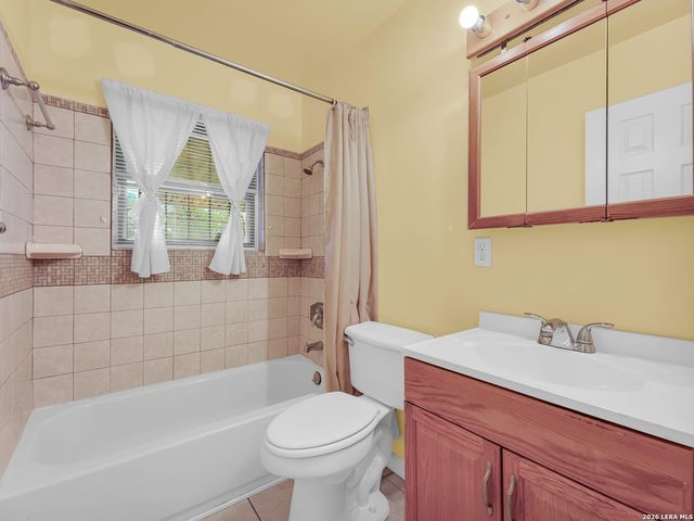 4246 ROARK DR, San Antonio, TX 78219