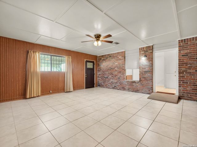 4246 ROARK DR, San Antonio, TX 78219