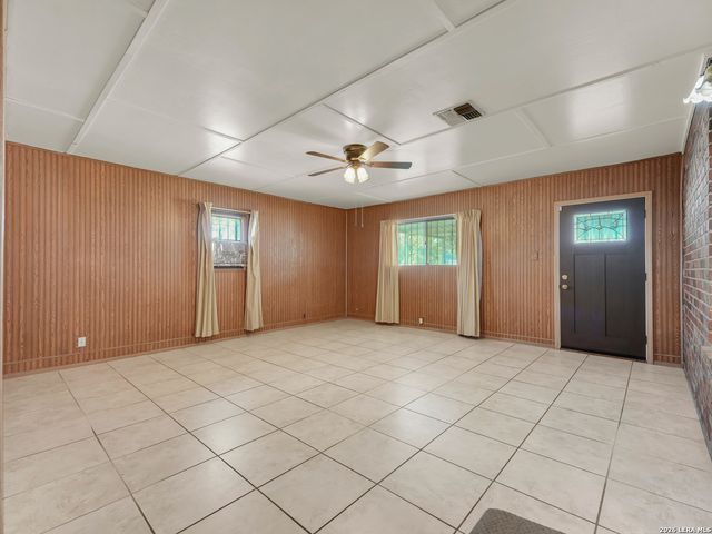4246 ROARK DR, San Antonio, TX 78219