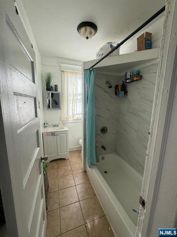 87 Montgomery Avenue, Irvington, NJ 07111