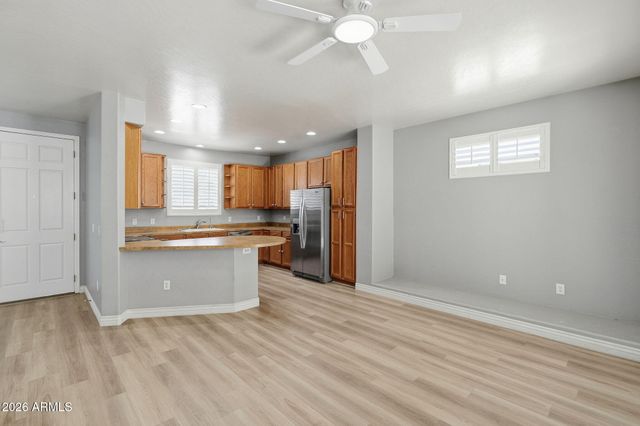 115 W MOUNTAIN SAGE Drive, Phoenix, AZ 85045