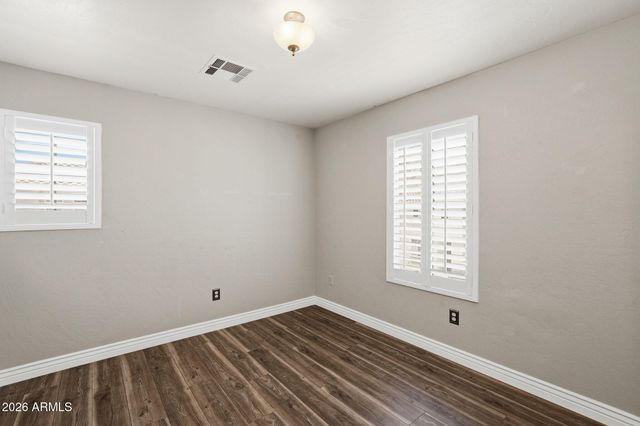 115 W MOUNTAIN SAGE Drive, Phoenix, AZ 85045