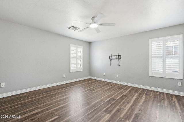 115 W MOUNTAIN SAGE Drive, Phoenix, AZ 85045