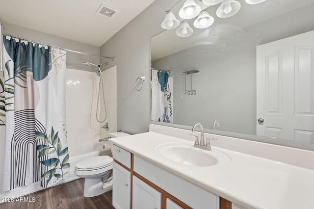 115 W MOUNTAIN SAGE Drive, Phoenix, AZ 85045
