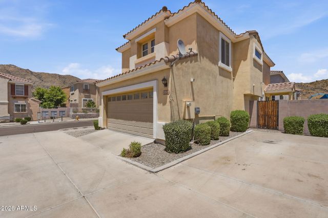 115 W MOUNTAIN SAGE Drive, Phoenix, AZ 85045