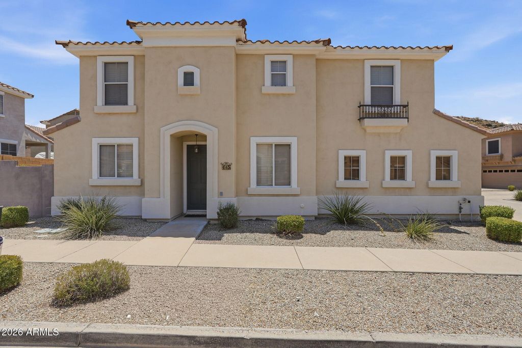 115 W MOUNTAIN SAGE Drive, Phoenix, AZ 85045
