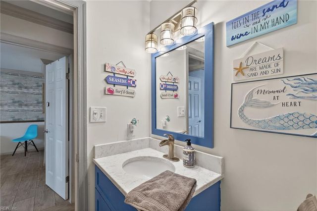 810 E Ocean View Ave Apt 201, Norfolk, VA 23503