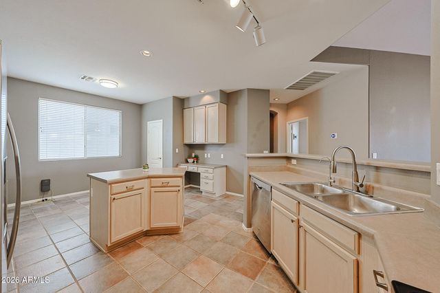 18440 W MCNEIL Street, Goodyear, AZ 85338