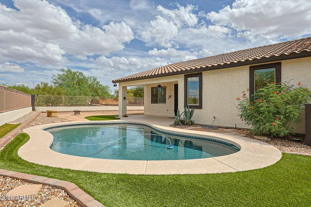 18440 W MCNEIL Street, Goodyear, AZ 85338