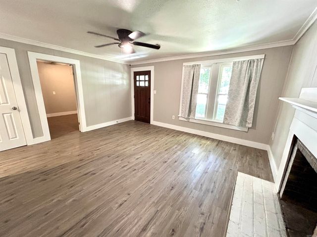 515 S FIRST Street, Benton, AR 72015