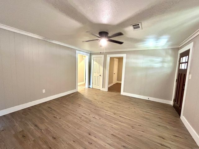 515 S FIRST Street, Benton, AR 72015