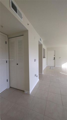 4220 San Marino Blvd 106, West Palm Beach, FL 33409