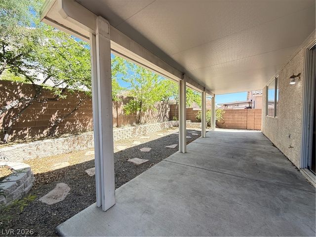 9536 Sunshade Court, Las Vegas, NV 89147