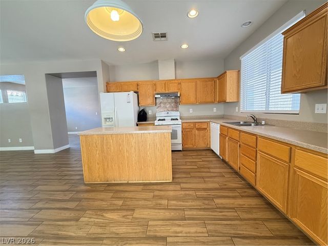 9536 Sunshade Court, Las Vegas, NV 89147