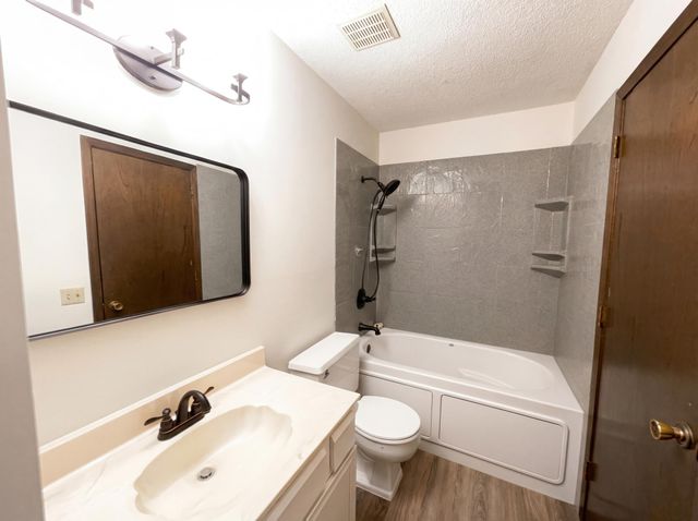 12060 71st Place N, Maple Grove, MN 55369