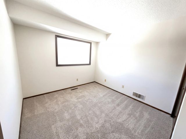 12060 71st Place N, Maple Grove, MN 55369