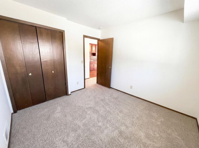 12060 71st Place N, Maple Grove, MN 55369