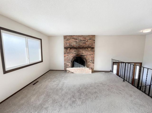 12060 71st Place N, Maple Grove, MN 55369