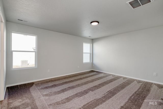 693 S Blackfoot Ave, Emmett, ID 83617