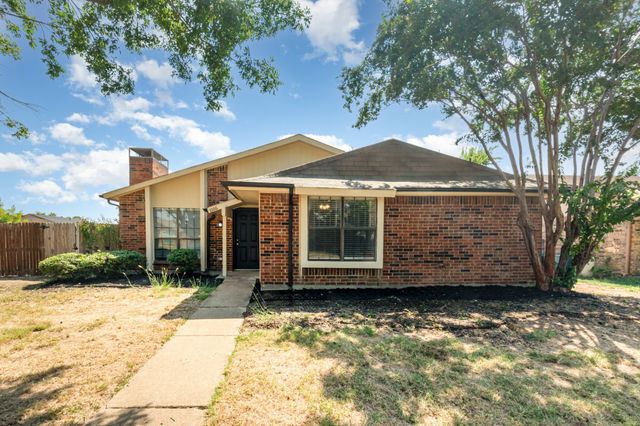 1006 Bellflower Court, Carrollton, TX 75007