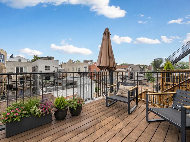 1113 N Hermitage Avenue 3, Chicago, IL 60622