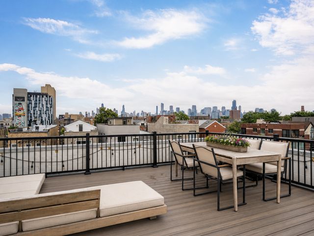 1113 N Hermitage Avenue 3, Chicago, IL 60622