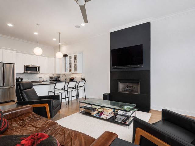 1113 N Hermitage Avenue 3, Chicago, IL 60622