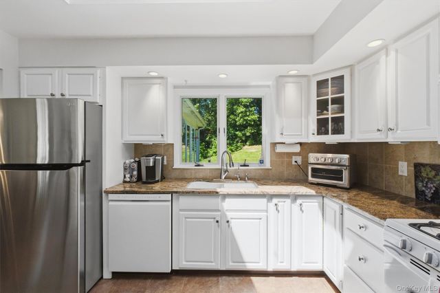 56 Robert Lane, Wappingers Falls, NY 12590