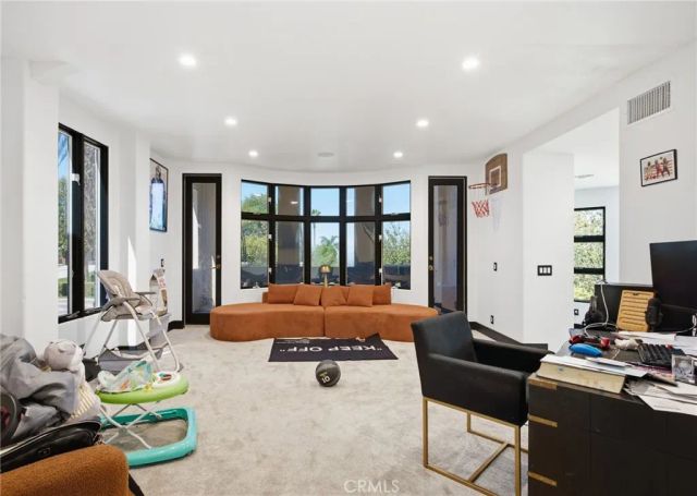 6930 Sandtrack, Riverside, CA 92506