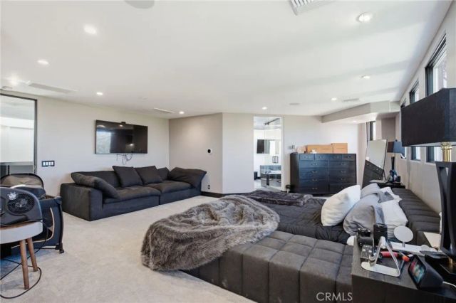 6930 Sandtrack, Riverside, CA 92506