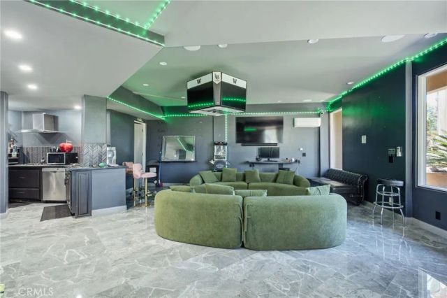 6930 Sandtrack, Riverside, CA 92506