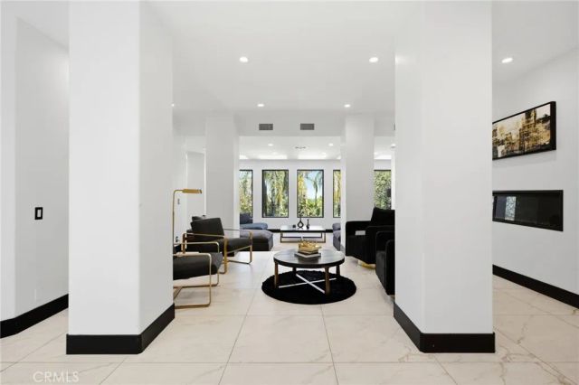 6930 Sandtrack, Riverside, CA 92506