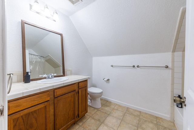 164 Bull Run RD, Cedar Creek, TX 78612