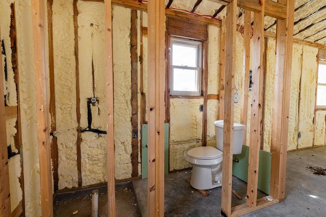 164 Bull Run RD, Cedar Creek, TX 78612