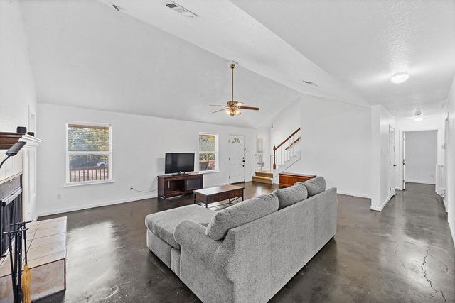 164 Bull Run RD, Cedar Creek, TX 78612