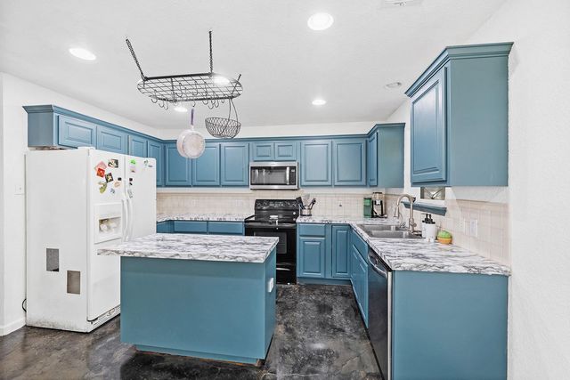 164 Bull Run RD, Cedar Creek, TX 78612