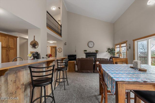 21223 Maple Dr, Garfield, AR 72732