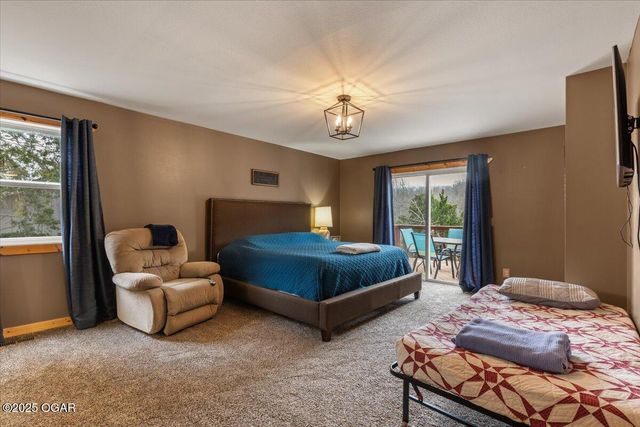 21223 Maple Dr, Garfield, AR 72732