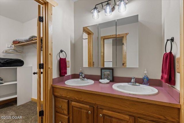 21223 Maple Dr, Garfield, AR 72732