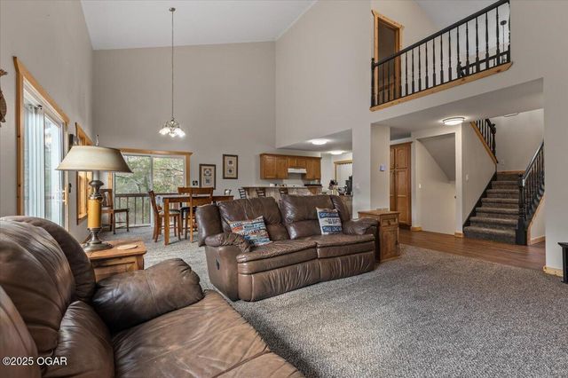 21223 Maple Dr, Garfield, AR 72732