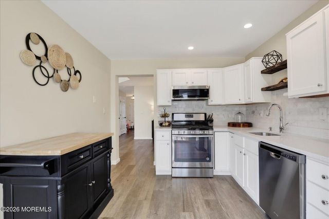 82 Wood Duck Court 1000, Freehold, NJ 07728