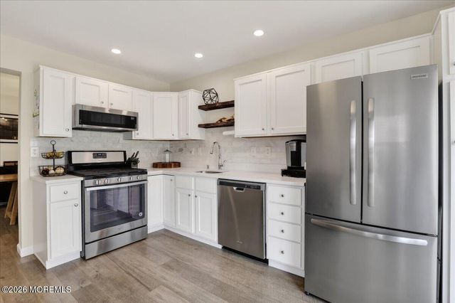 82 Wood Duck Court 1000, Freehold, NJ 07728