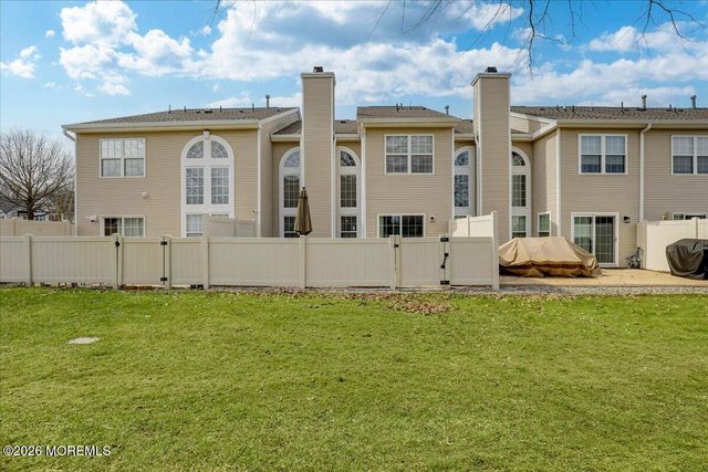 82 Wood Duck Court 1000, Freehold, NJ 07728