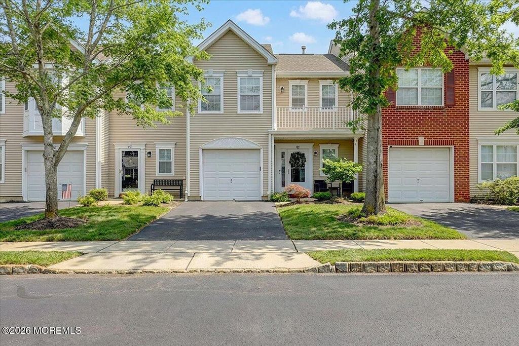 82 Wood Duck Court 1000, Freehold, NJ 07728